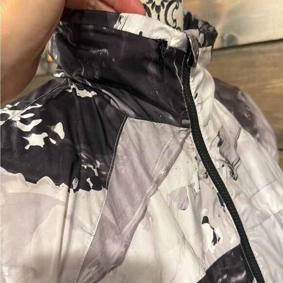 lululemon athletica Black and White wind Jacket - Picture 2 of 9